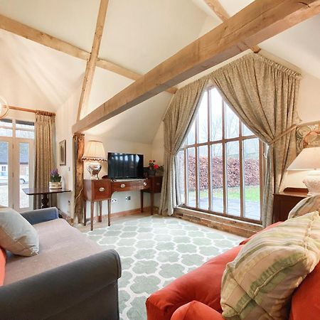 Bushton Barn Villa Royal Wootton Bassett Bagian luar foto